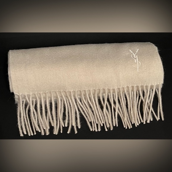 🛑SOLD🛑 SAINT LAURENT SCARF - Picture 3 of 10